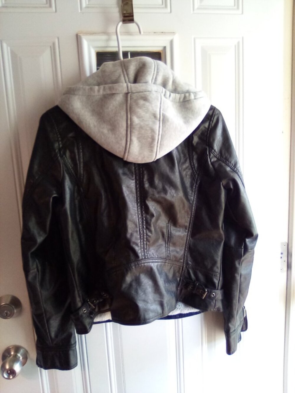 J2 by Jou Jou Black Faux Leather Hooded Biker Moto Jacket Size Medium Fur Lined - Picture 2 of 5